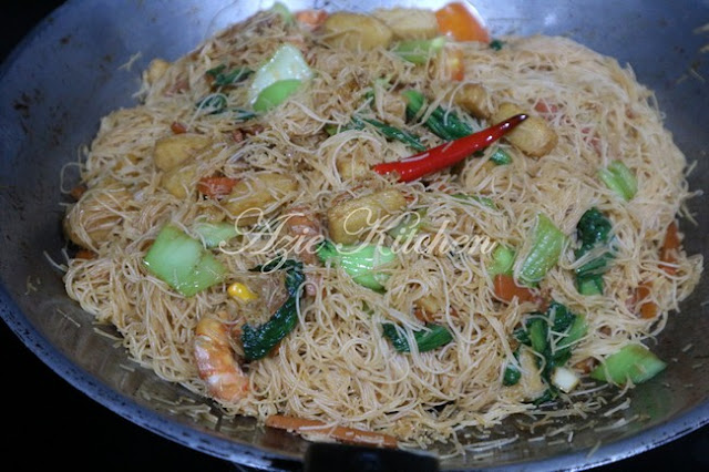 Mee Hoon Goreng Sedap - Azie Kitchen