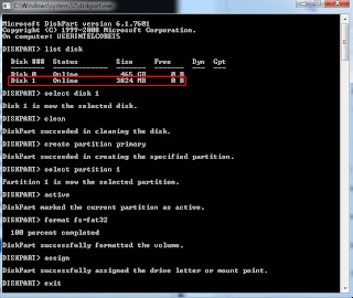  namun kali ini kedatangan seorang saudara membawa netbook Asus Cara Install Windows 7 Dari Flash Disk