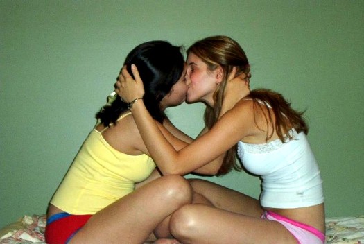 Lesbian Nature of Indian Girls Hot Photos