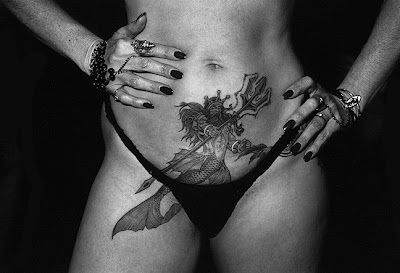 Tattooed Women Sexy Lower Abdomen Tattoo
