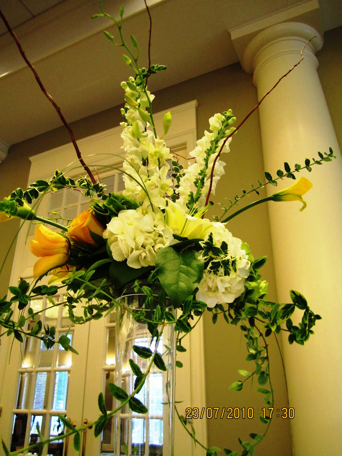 gold and ivory wedding flower