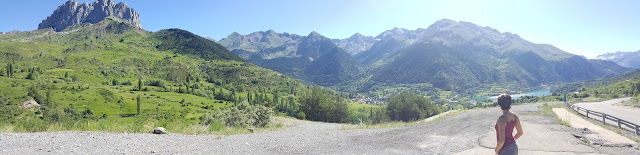 Panoramic view of the north side of the Tena Valley