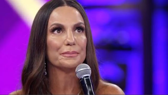 Ivete-Sangalo-diz-que-faz-xixi-de-pe