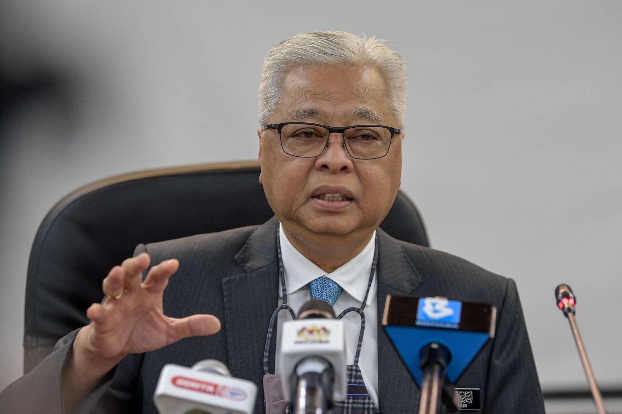 Malaysia Babes Gist Recovery Mco Extended To March 31 Says Ismail Sabri [ 826 x 1240 Pixel ]