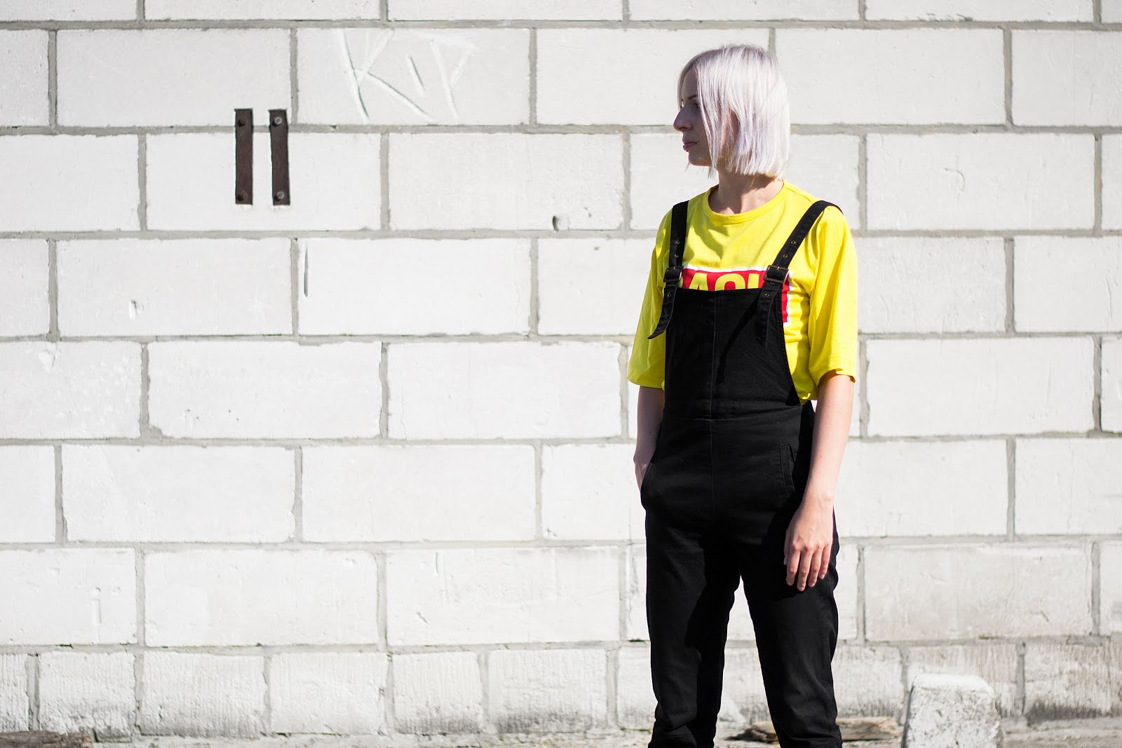 Asos, black dungarees, 90's, Yellow, slogan t-shirt, BACK, reebok classic sneakers, outfit, minimalist