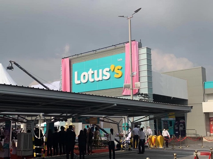 Tesco Malaysia Rebranded As Lotuss Tesco Extra