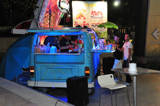 wwwyourthailandcom BLOG UPDATE tried another VW bus cocktail bus at 