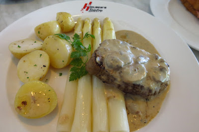 Huber's Bistro, white asparagus boiled potatoes tasmanian grass feed beef fillet mushroom sauce