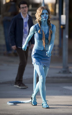 AnnaLynne McCord dressed as an Avatar on the set of 