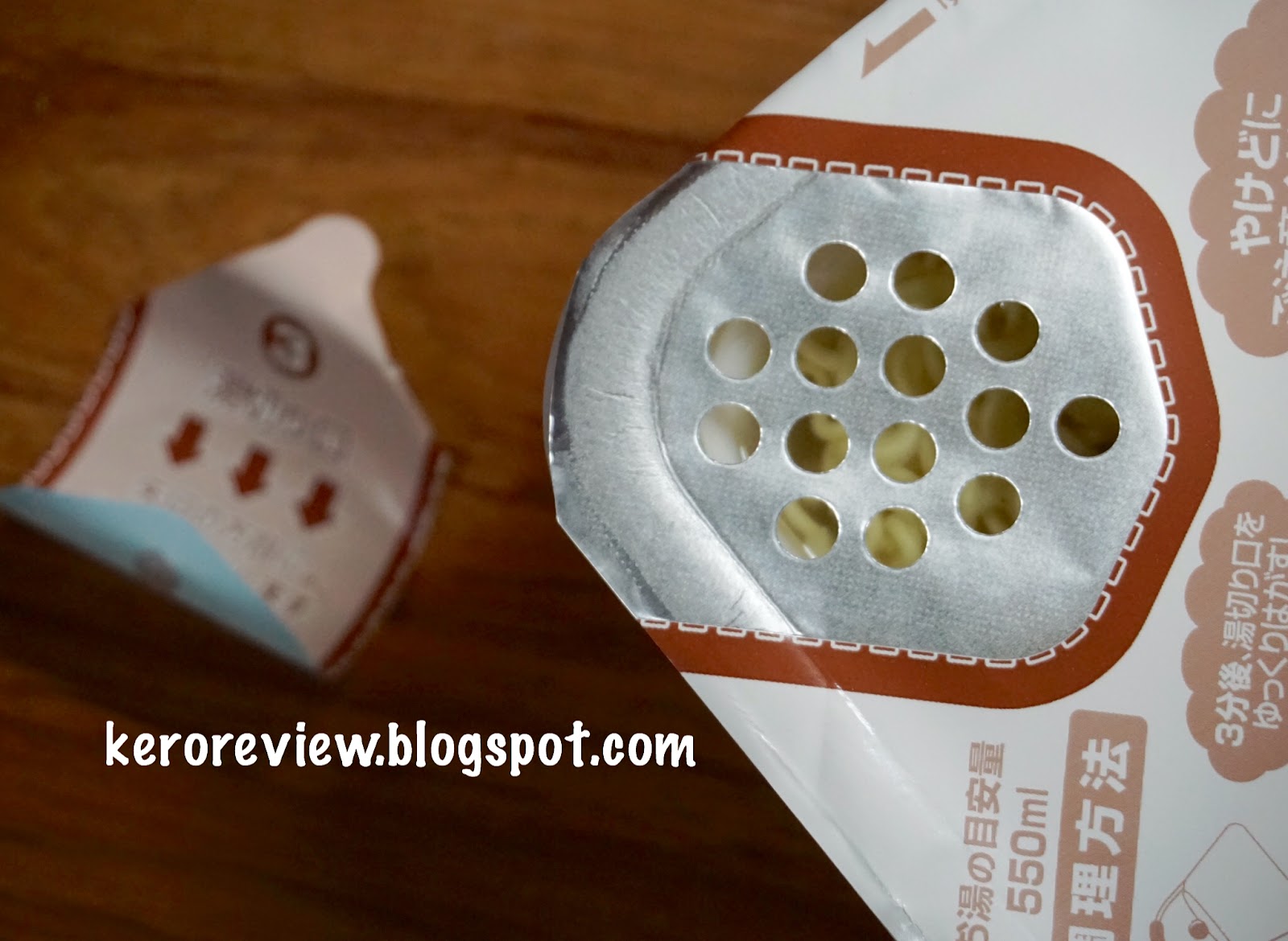 รีวิว บะหมี่กึ่งสำเร็จรูป ยากิโซบะ รสเค้กสตรอว์เบอร์รี่ (CR) Review Instant Noodles Yakisoba Short Cake Flavor with Vanilla Mayo, Myojo Foods Brand