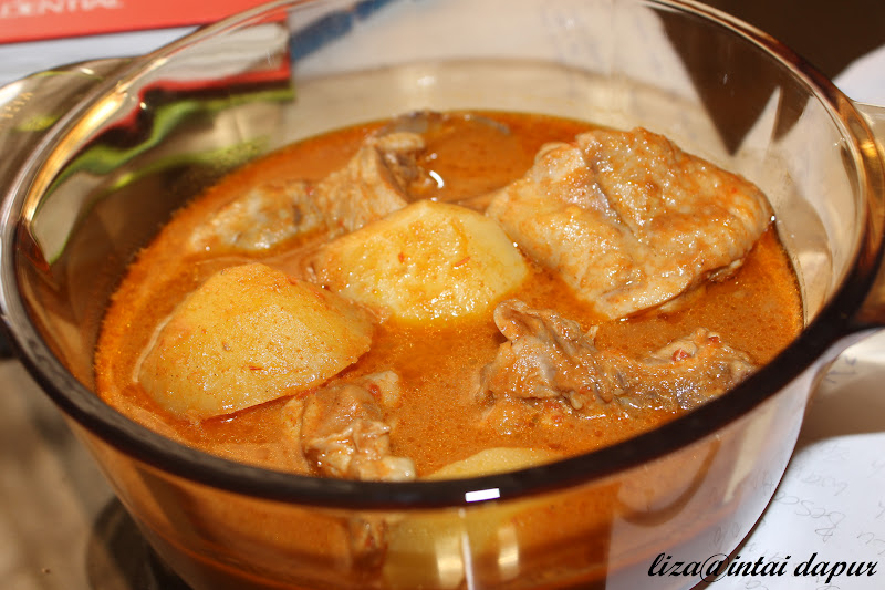 INTAI DAPUR: Kari Ayam Tomato Puri.