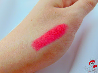 Jade Maybelline 14h Lipstick - Burst of Coral Swatch - www.annitschkasblog.de