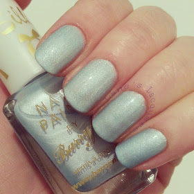 barry-m-silk-mist-topcoat-swatch-nails