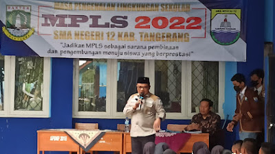 Ketua DPRD Kholid Ismail Berikan Motivasi pada MPLS SMAN 12 Kabupaten Tangerang 