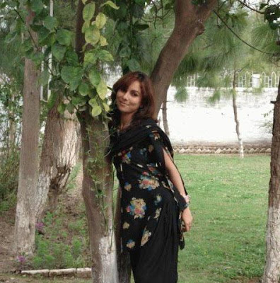 hot pakistani college girl photo gallery