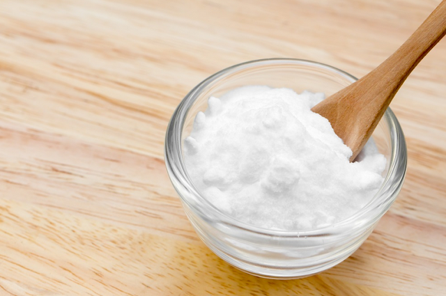 Brushing Your Teeth with Baking Soda: Is it Safe?