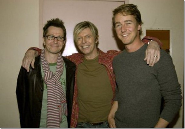 celebs-hanging-normal-14