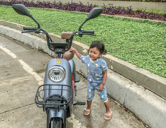 Sepeda Listrik dan anak