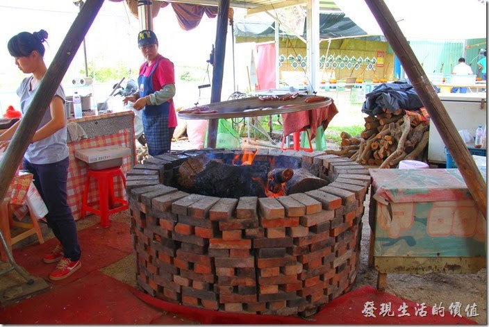 南投-天空之橋。這一攤是賣鹹山豬肉的。