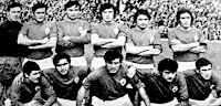 REAL MURCIA C. F. - Murcia, España - Temporada 1971-72 - Blas, Ponce, José, Herrero, Pérez y Murciano; Añil, Canito, Jerónimo, Ruiz Abellán y Macanás - El REAL MURCIA queda campéon de su grupo en 3ª División y sube a 2ª