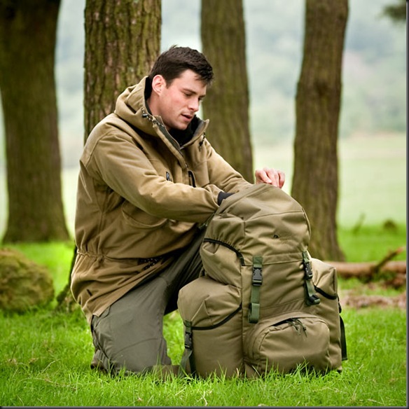 Ray-Mears-Leaf-Cutter-2