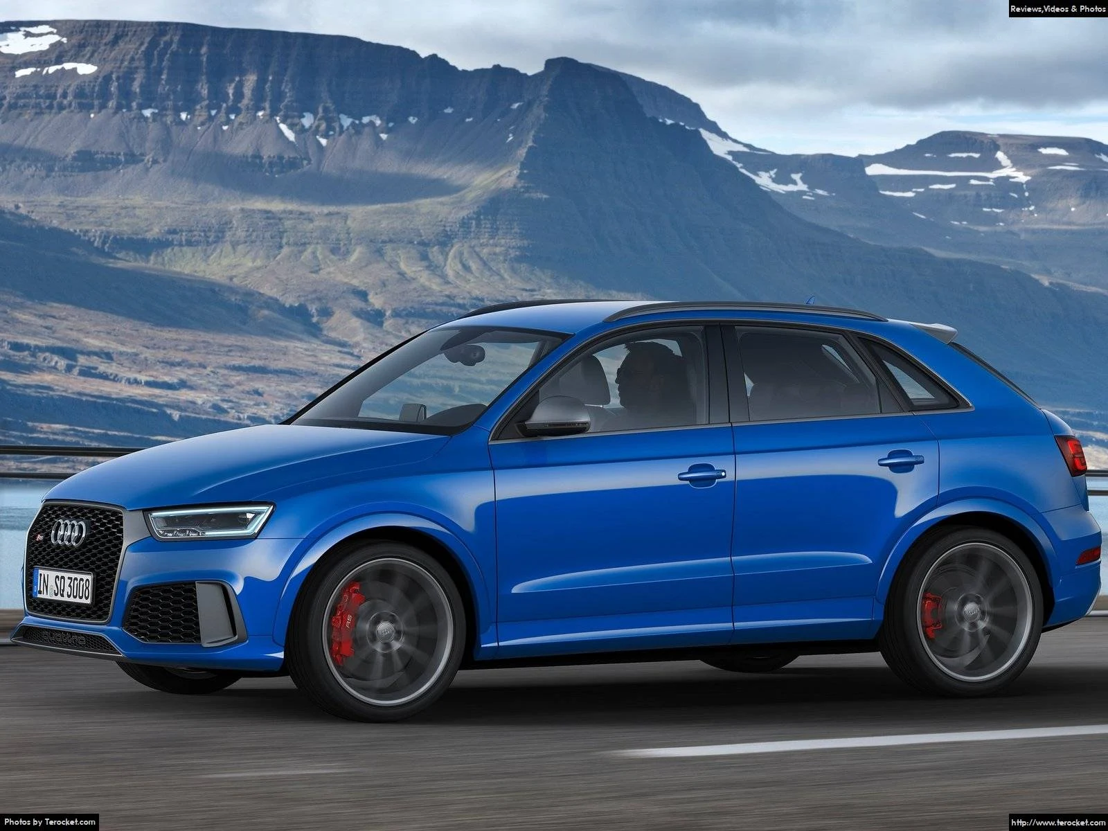 Hình ảnh xe ô tô Audi RS Q3 performance 2017 & nội ngoại thất