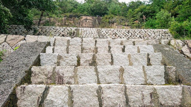 太陽公園 石のエリア 姫路 大仏