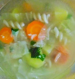 Resep Cara Membuat Sup Sayur Makaroni Sosis Sederhana yang Enak, Gurih dan Nikmat