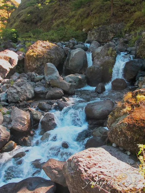 Rushing Eddet River passing the Akiki Trail goiing to Mt. Pulag 