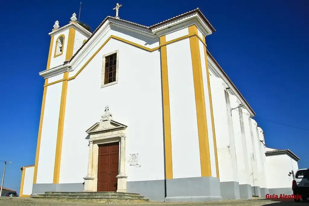 Igreja-Paroquial-de-São-Brás-século-XVII-Granja-concelho-de-mourão-com-o-guia-alentejo