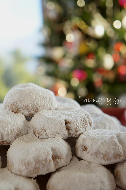 Kourabiedes: Greek Christmas Butter Cookies