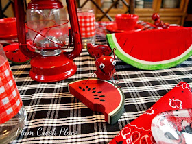 Jingle bell ants, summer picknic table setting, gingham checks 