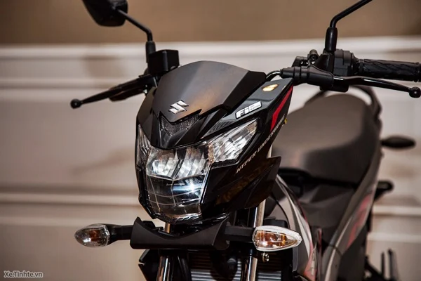 Suzuki Raider R150 dengan Lampu Sein Terpisah