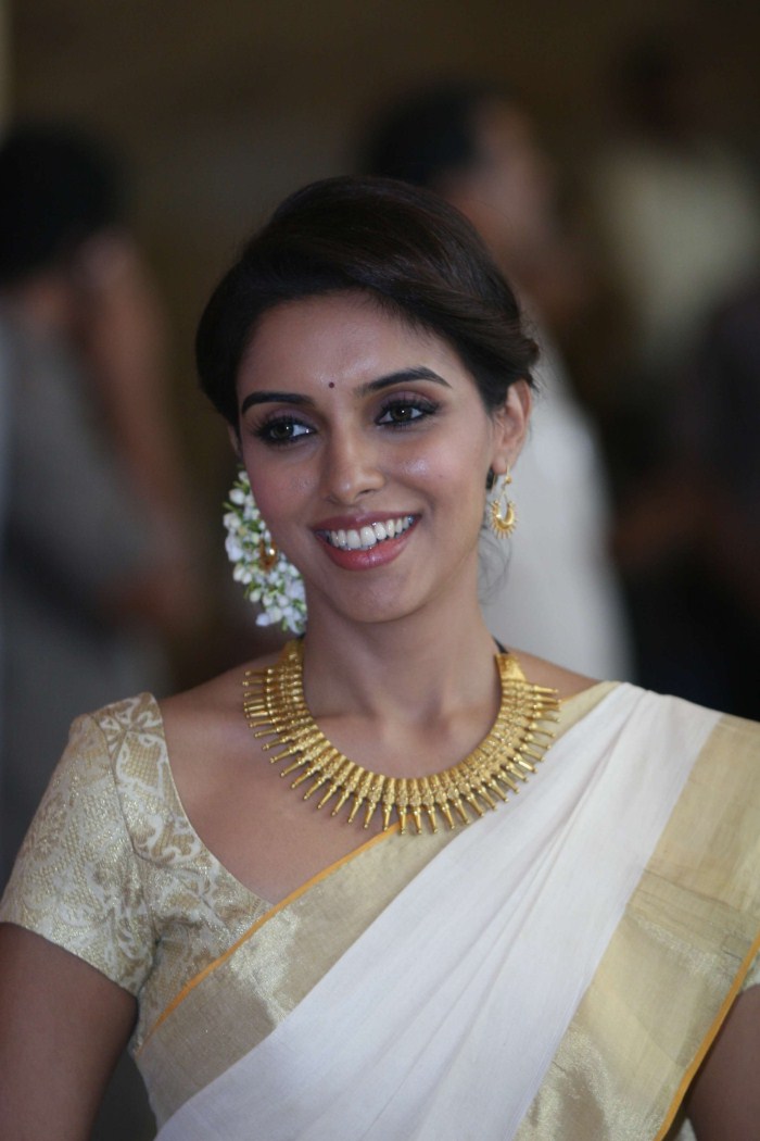 Asin in Kerala Saree Stills