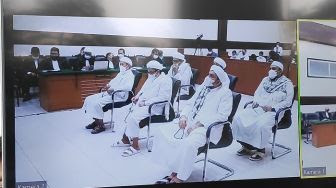 Parah!.. Habib Rizieq Dituntut 6 Tahun Penjara Kasus Swab Test