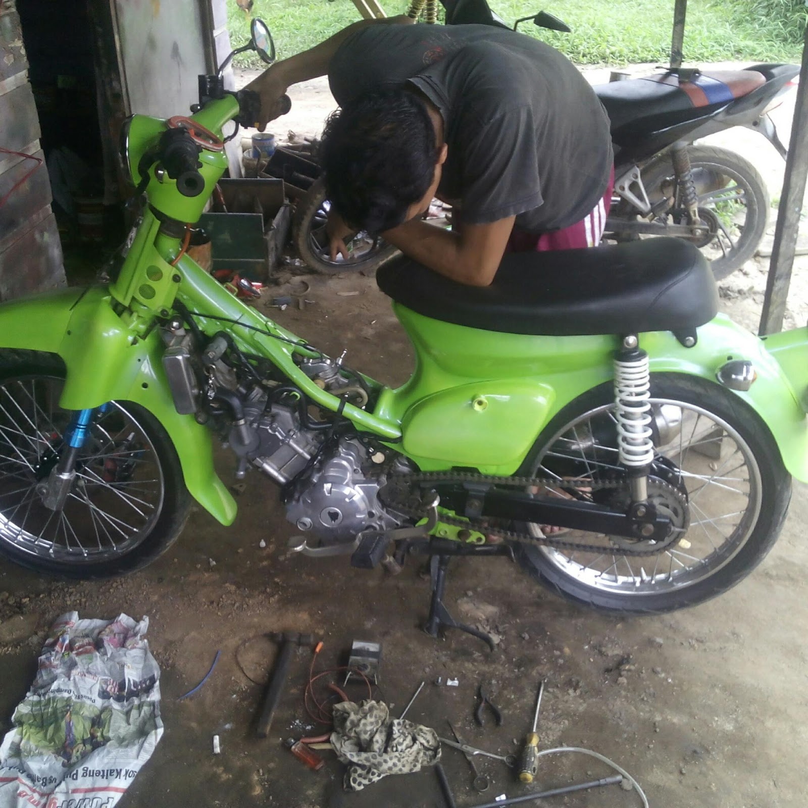 Otak Atik Motor Maret 2016