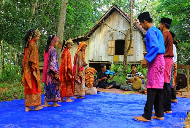 10 Tari Tradisional Jambi TradisiKita Indonesia