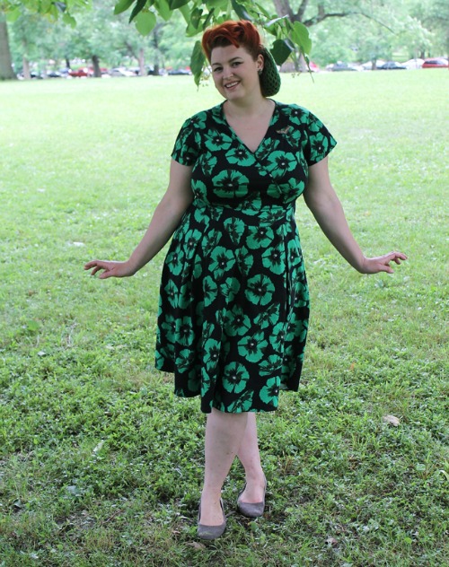 http://www.vavoomvintage.net/2016/06/lady-in-green-estella-dress-from-lady.html