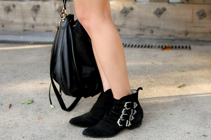 Equipment Femme, Zara buckled ankle boots, leather skirt, beautybitten