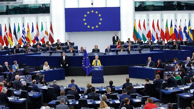 Az EP megszavazta: semmiféle pénzt nem kaphat Magyarország