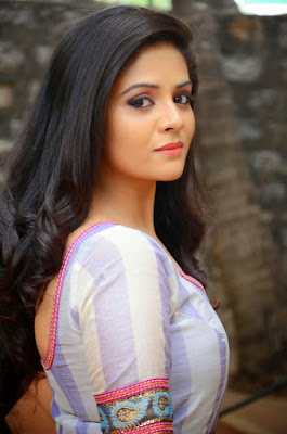 srimukhi 