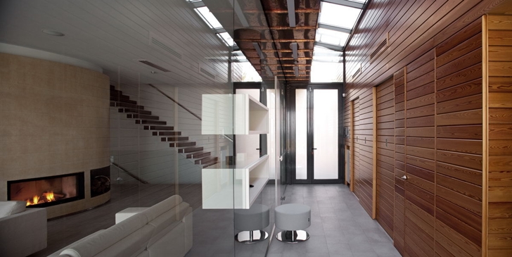 Glass and wood hallway in Contemporary house in Ukraine by Drozdov & Partners