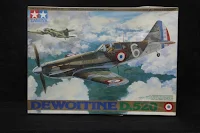 Maquette du Dewoitine D.520 de Tamiya  décoration Warthunder au 1/48.