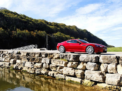 Aston Martin DBS Standard Resolution Wallpaper 4