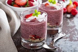 Mousse de morango com sementes do Divino Fogão