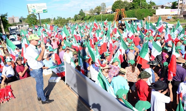 Milhares de agricultores realizam protesto em Frederico Westphalen