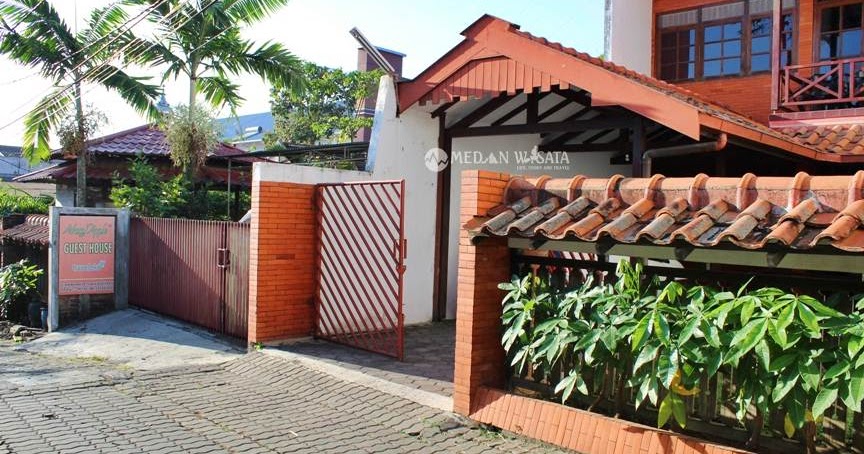 Adams Apple Guest House Penginapan Murah di Batu Malang 