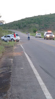 Carro capota na BA 130 que liga Macajuba a Ruy Barbosa