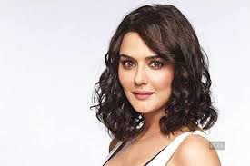 Download Preity Zinta Wallpapers, Latest Preity Zinta Photo Gallery, 