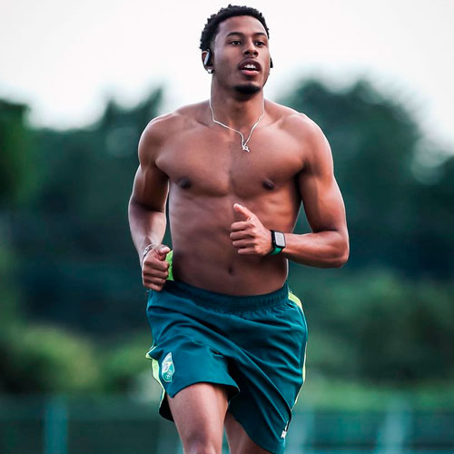 Paulo André Camilo sem camisa